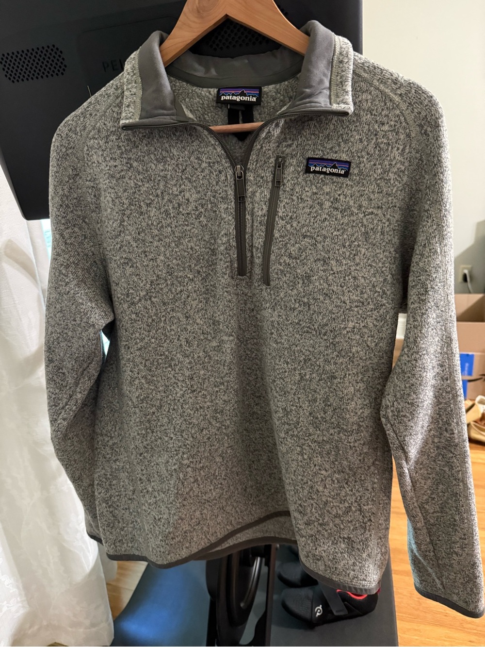 Patagonia Men's Heather Gray Half-Zip Pullover, Size Medium